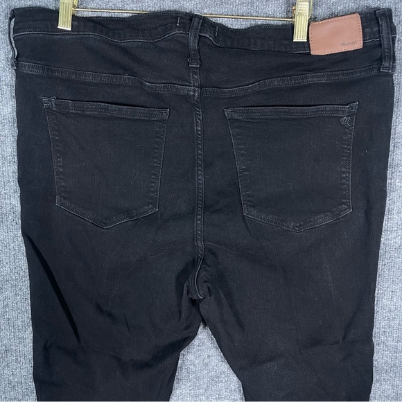 Madewell Women’s 35 9” Mid Rise Skinny Black Butterfly Button Raw Hem Jeans - Picture 6 of 9